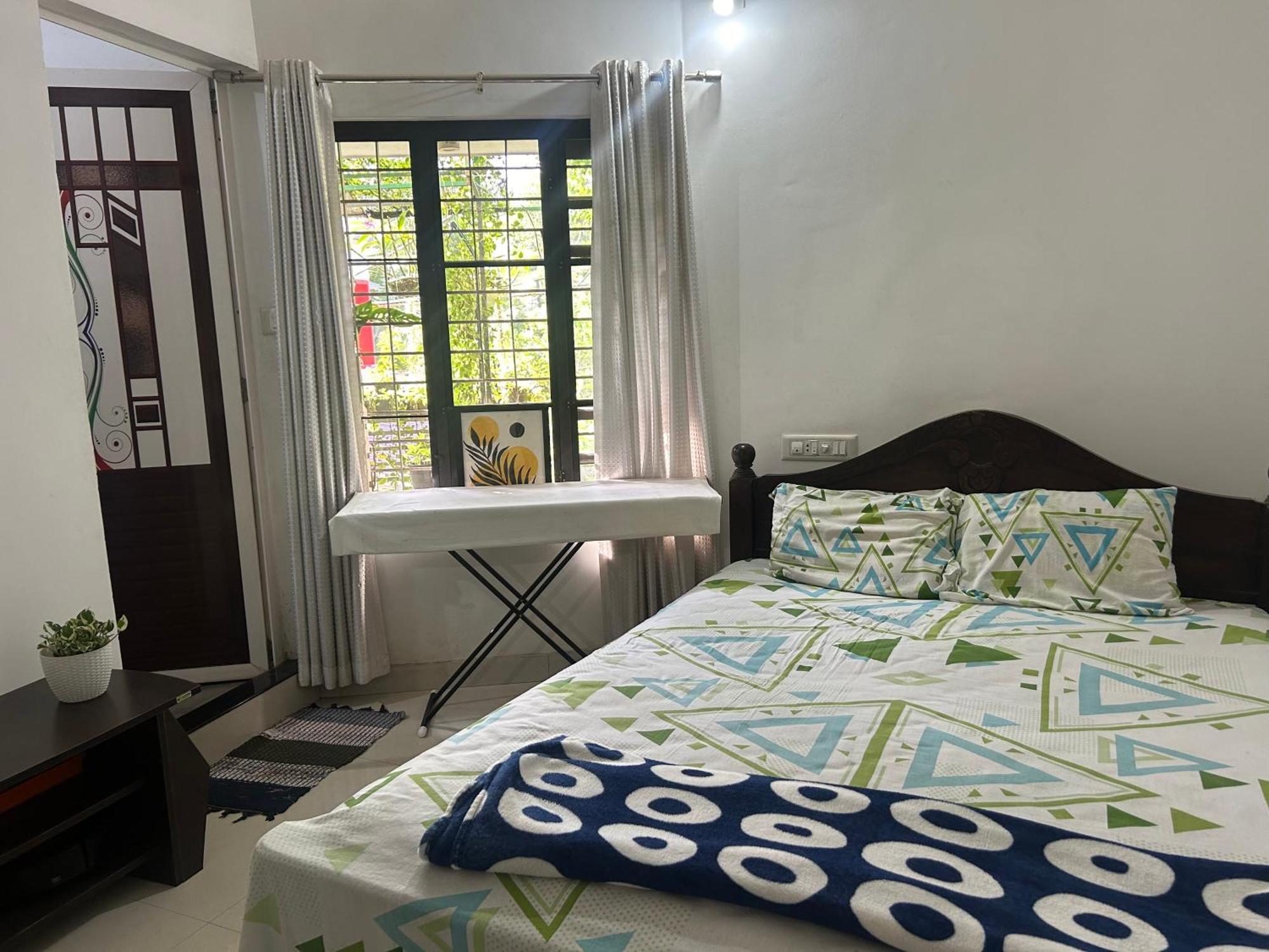 Chaithritha Ladies Homestay Thiruvananthapuram Exteriér fotografie