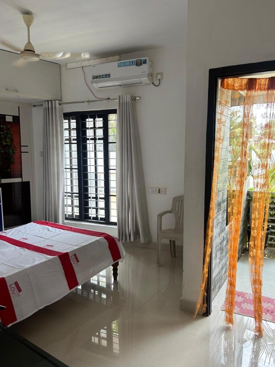 Chaithritha Ladies Homestay Thiruvananthapuram Exteriér fotografie
